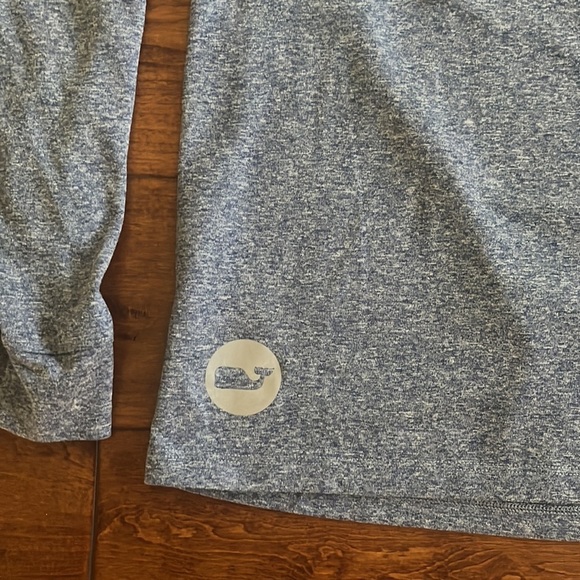 Vineyard Vines Top - Picture 4 of 9